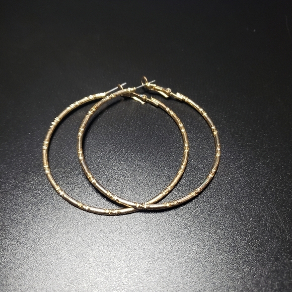 3/$15 gold tone hoop earrings - Picture 1 of 6
